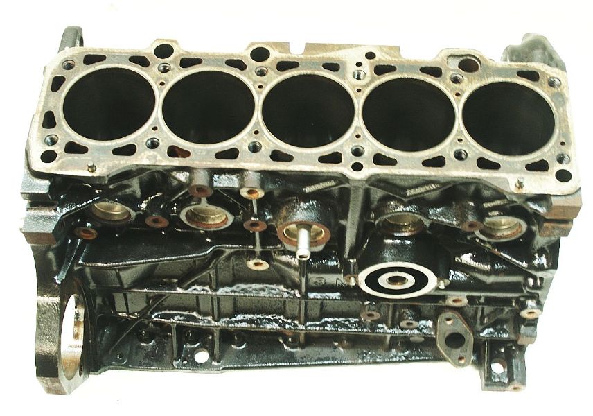 cp000838-22t-engine-cylinder-block-93-97-audi-s4-s6-urs4-urs6-aan.jpg
