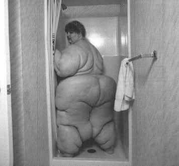 VERY-fat-nude-woman.jpg