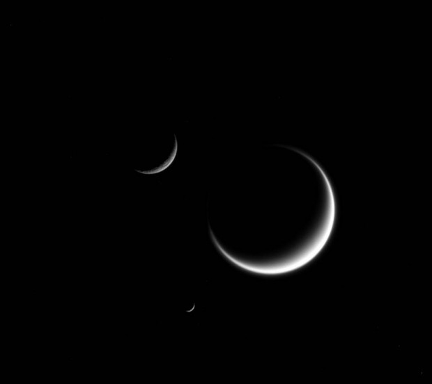 Saturns-Crescent-Moons-620x552.jpg