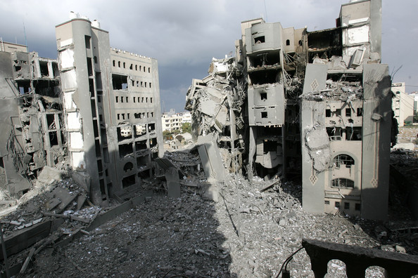 Israel+Continues+Bombing+Gaza+-3pMv_hdjk3l.jpg