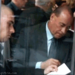 1280139220_silvio-berlusconi-eating-booger.gif