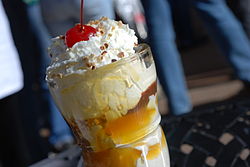 250px-Butterscotchsundae.jpg