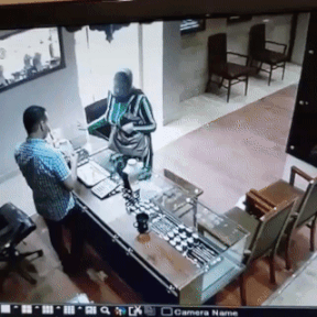 5498fe56dd45.gif