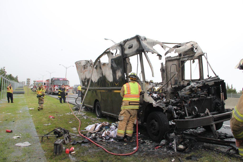 6_ups_truck_fire_6_.jpg