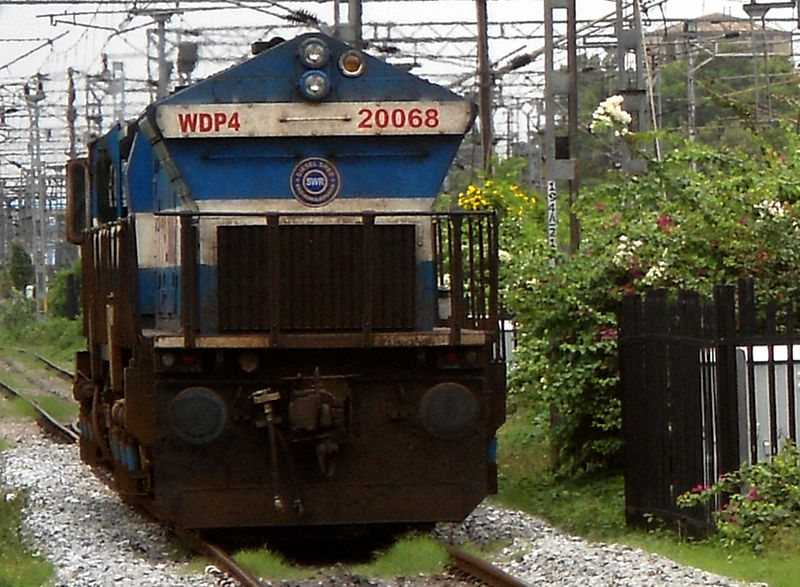 800px-WDP4_class_loco_20068_at_Secunderabad.jpg