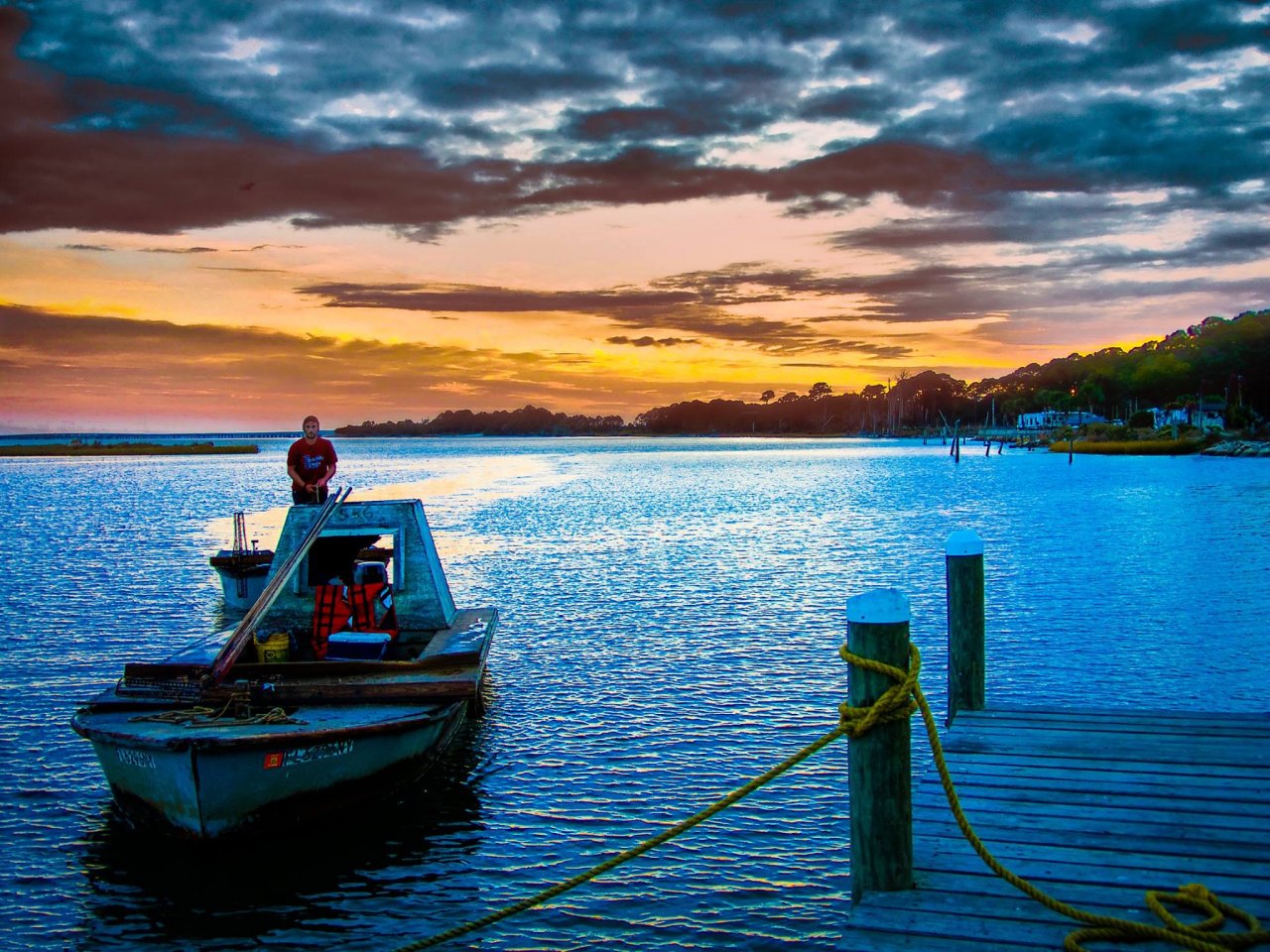 Appalachicola 3 mile with boat approaching.jpg