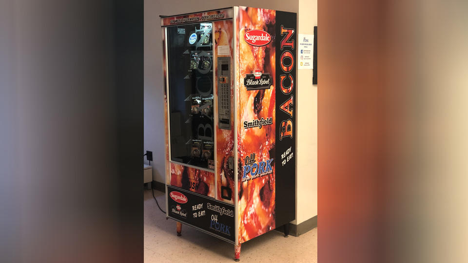 baconvendingmachine.jpg