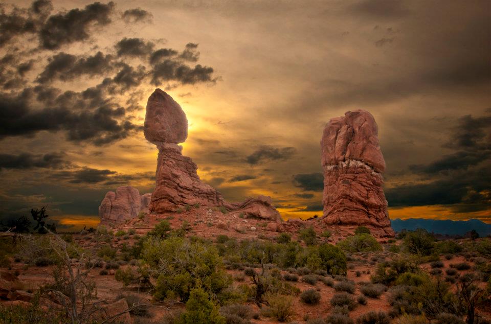 Balanced Rock in the Arches.jpg