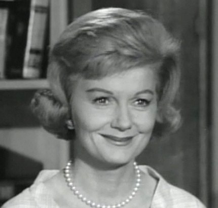 barbara billingsley (1).jpg