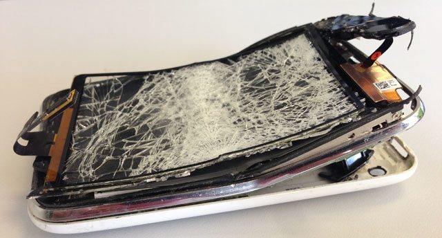 broken-iphone.jpg