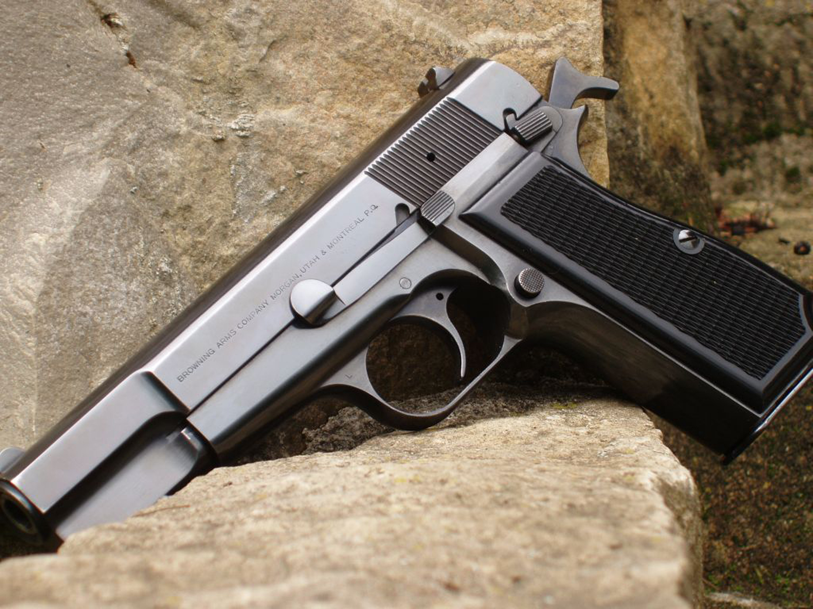browning_arms_company_montreal_www.Vvallpaper.net.jpg