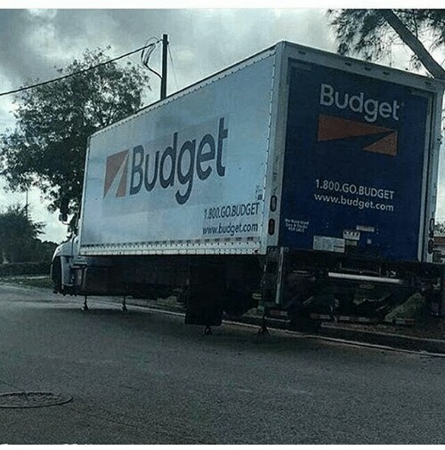 BUDGET truck.jpg