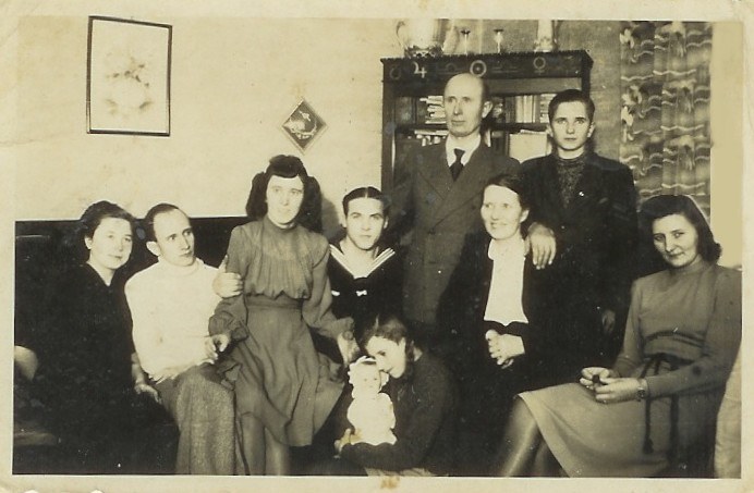 Dads family photo, Little.jpg