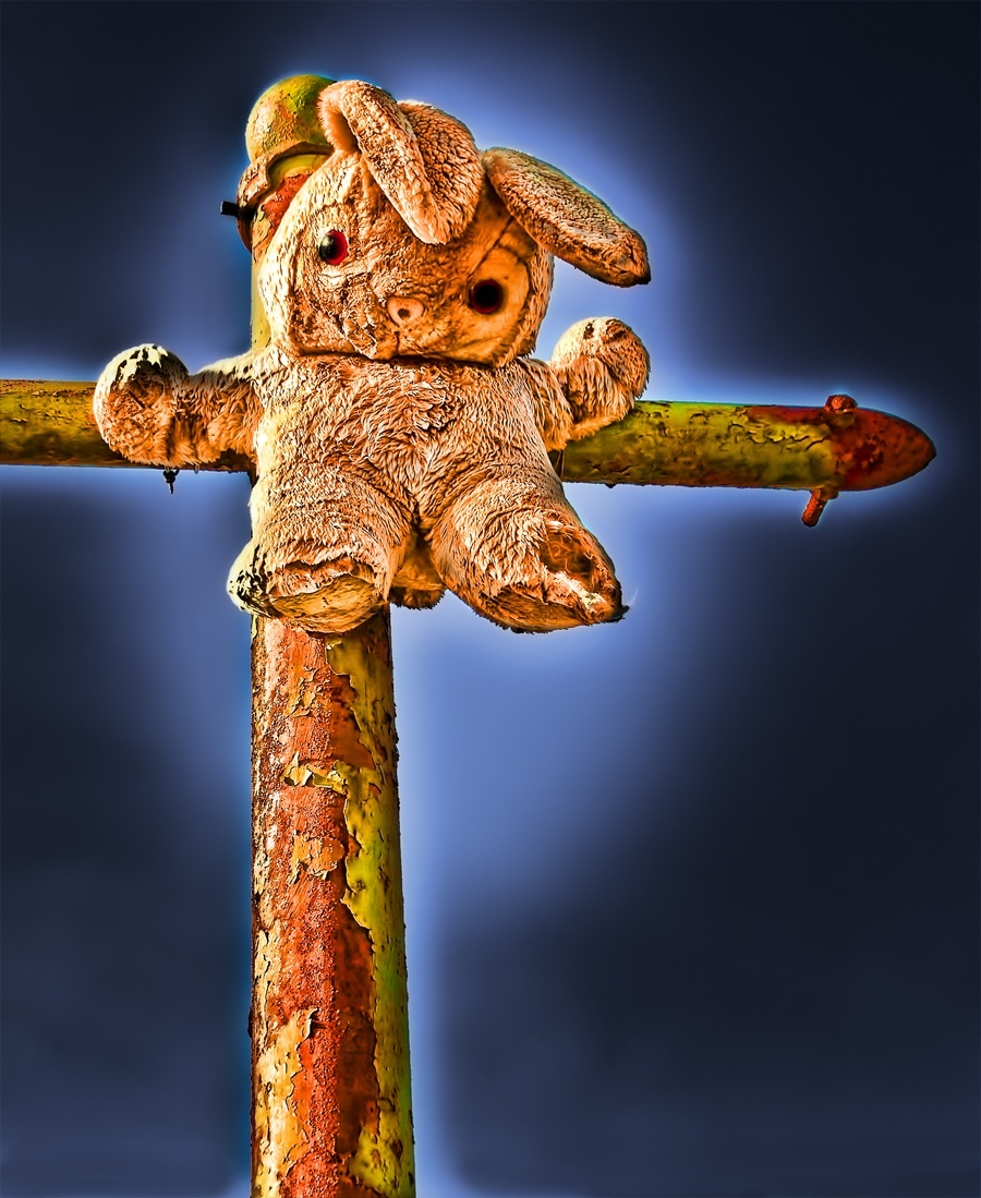 Easter Bunny_2078HDR and halo_web.jpg