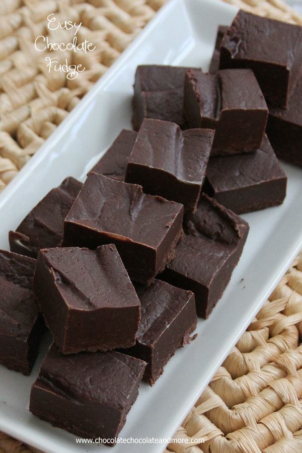Easy-Chocolate-Fudge-ChocolateChocolateandmore-24a.jpg