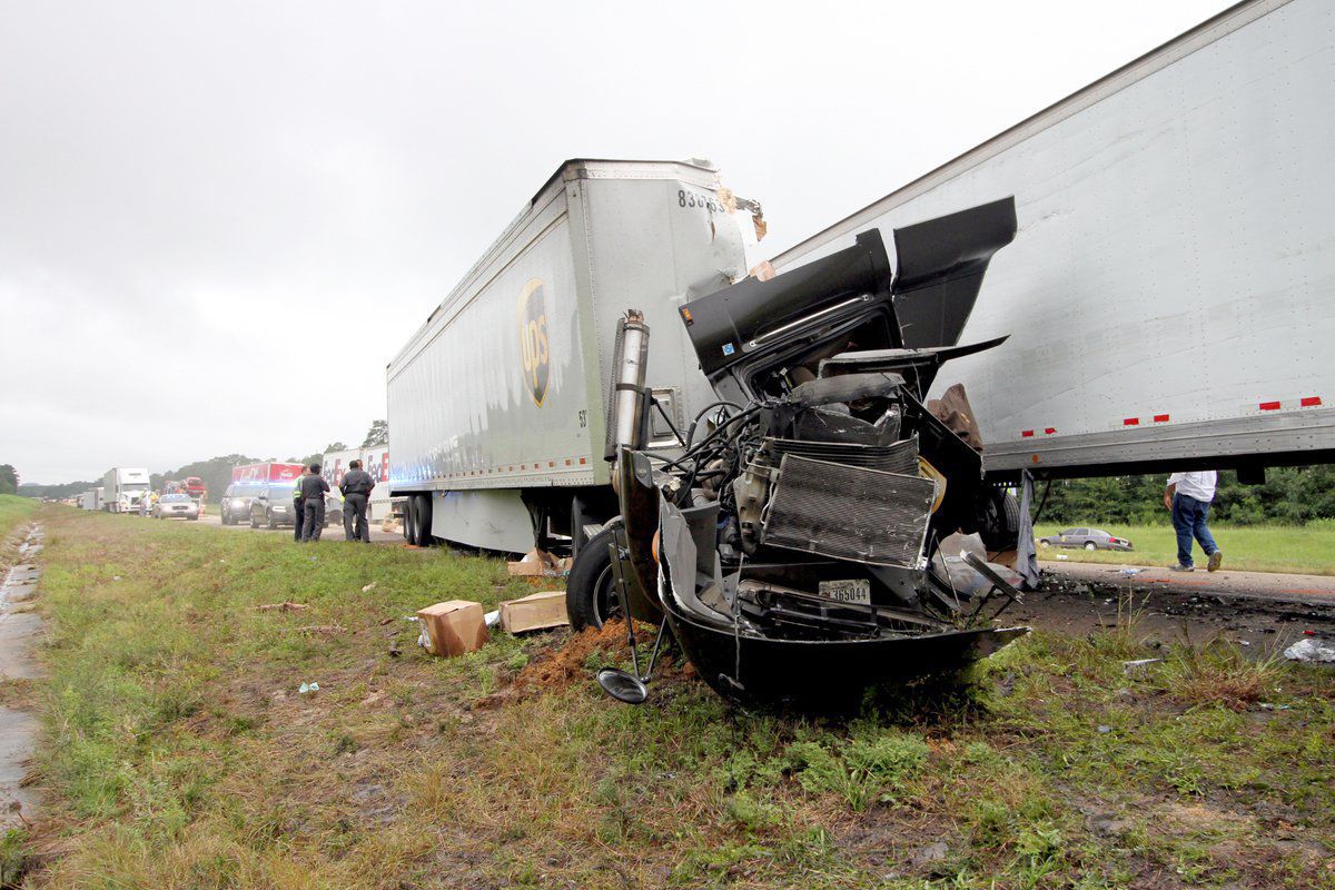 Feeder wreck in MS.jpg