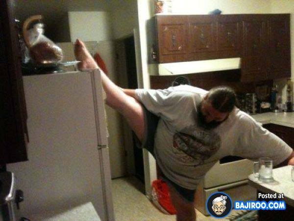funny-fat-guy-stretching-weird-pics-images.jpg
