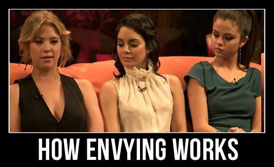 funny-girls-envying-Selena-Gomez.jpg