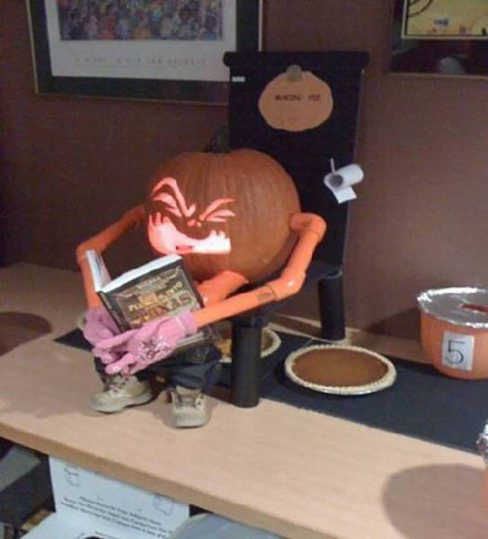 happy_halloween_everybody_640_59.jpg