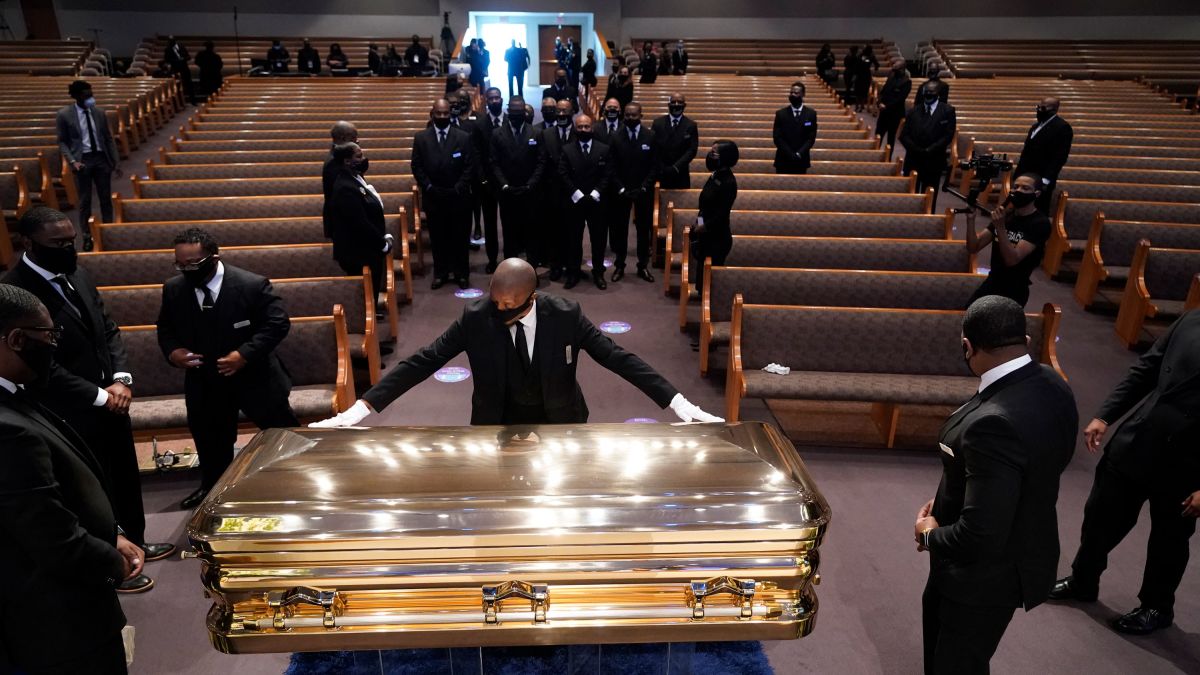 https___cdn.cnn.com_cnnnext_dam_assets_200609120326-03-floyd-funeral-houston.jpg