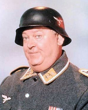 John_Banner_as_Schultz.jpeg