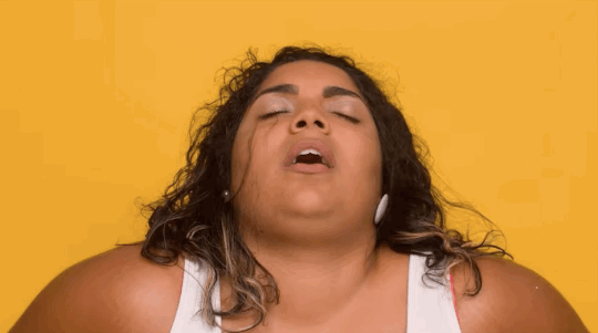 l0HlDcoajWYZNeWti.gif