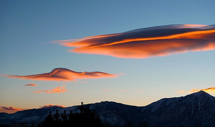 LenticularCloud.jpg