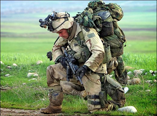 military%20in%20prayer.jpg
