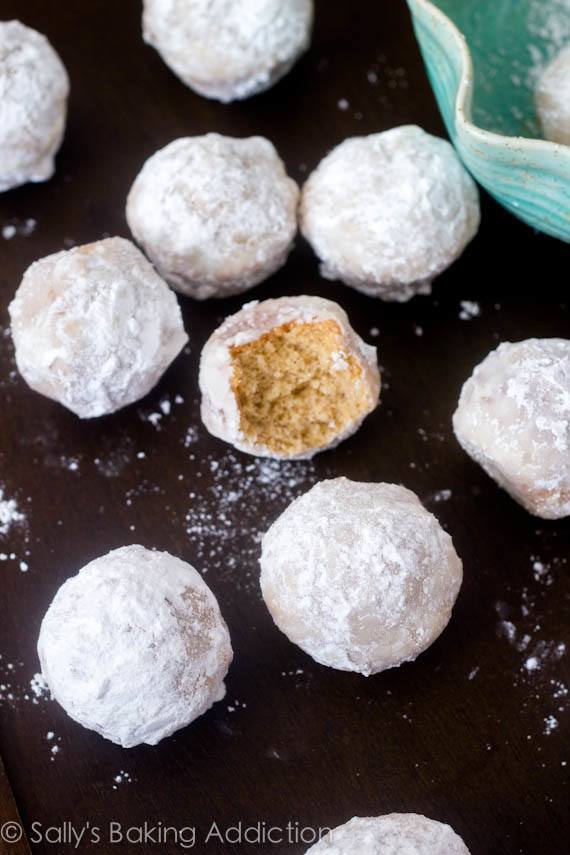 Mini-Powdered-Sugar-Donut-Muffins.jpg