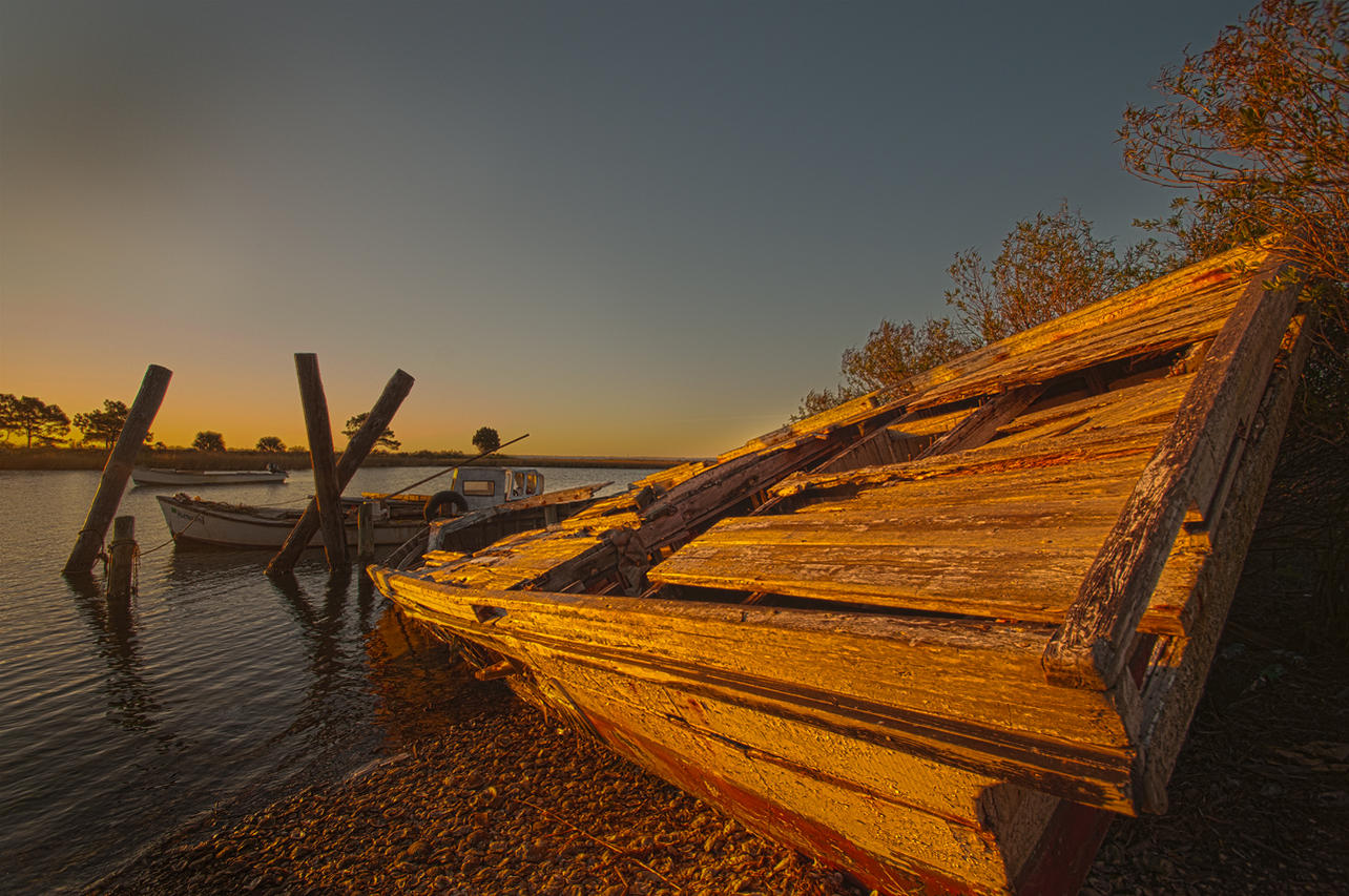 Old Boat at Sunrise_ZHS6976web.jpg