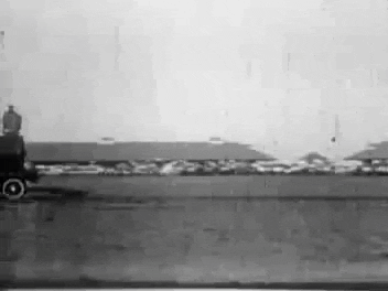 oVM4SGyjdVlv2.gif
