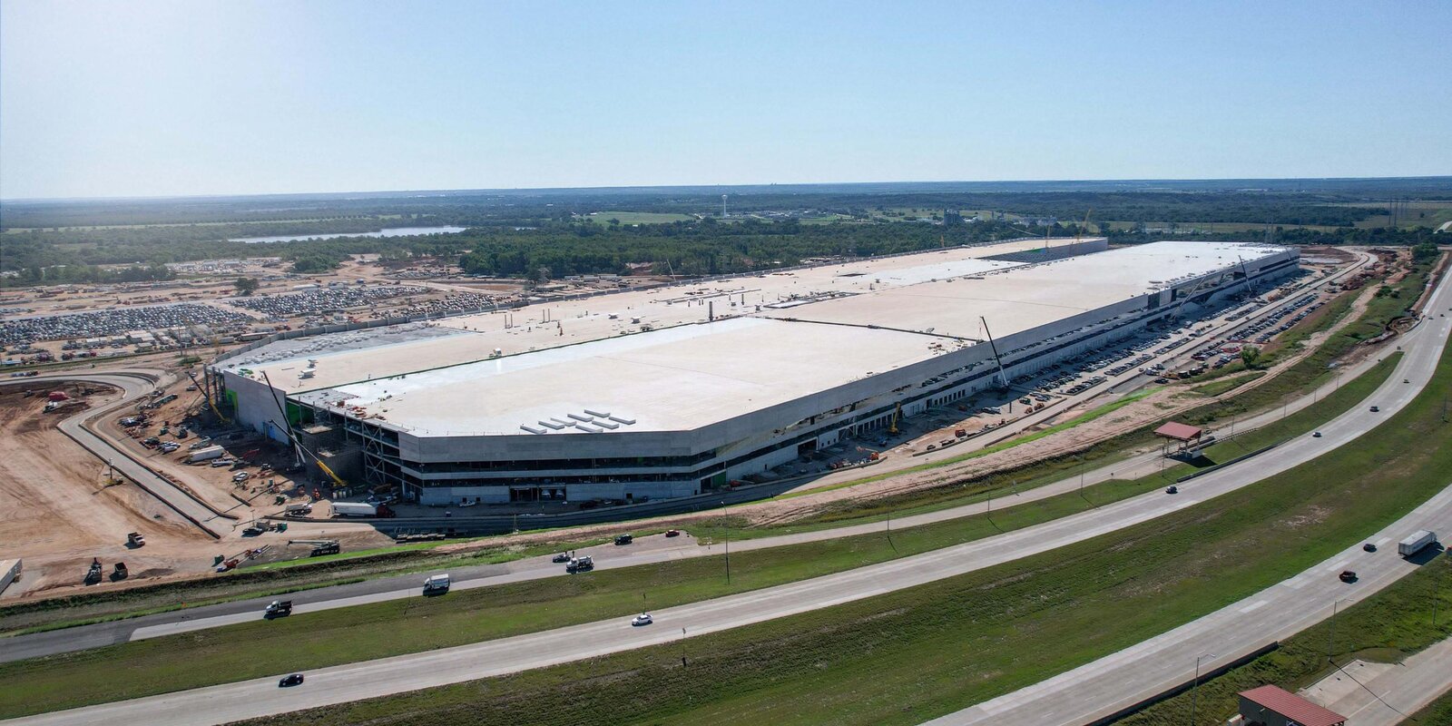 Q3-2021-slides-Tesla-Giga-Texas-exterior-1-c.jpg