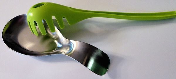 stainless-spoon-holder-705786_640.jpg