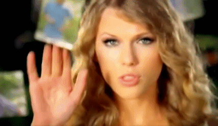 Taylor-Swift-Waving.gif