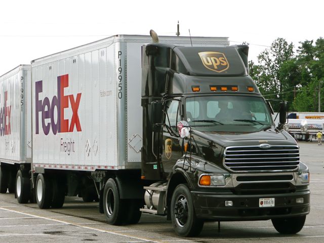 truck--726215.jpg