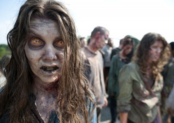 walking-dead-season-2-zombies-600x423.jpg