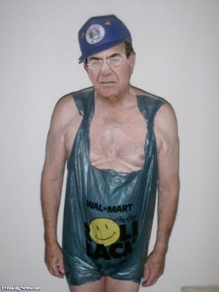 Walmart-Greeter-Comical-Ali--1725.jpg