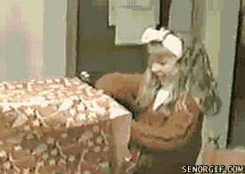wKTqGzKAyyIA8.gif