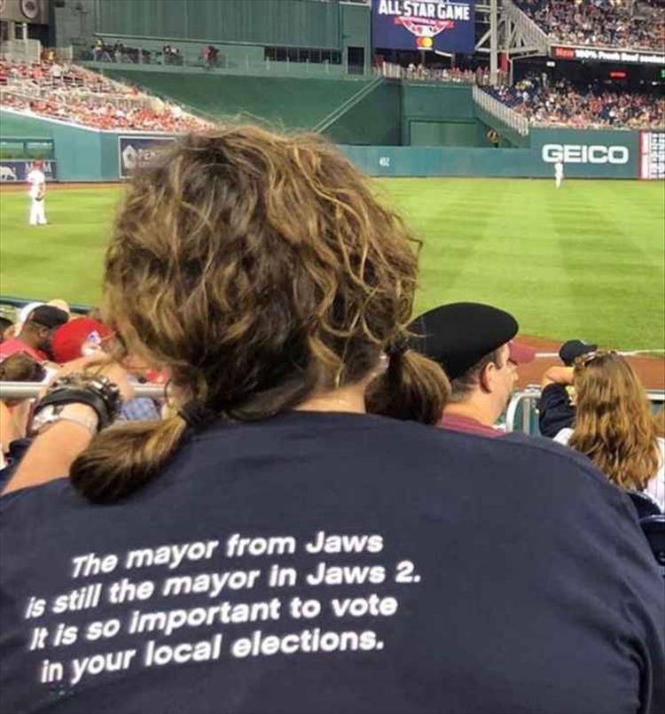 your-mayor-in-jaws.jpg