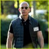 amazon-ceo-jeff-bezos-buff-biceps-have-started-a-meme.jpg