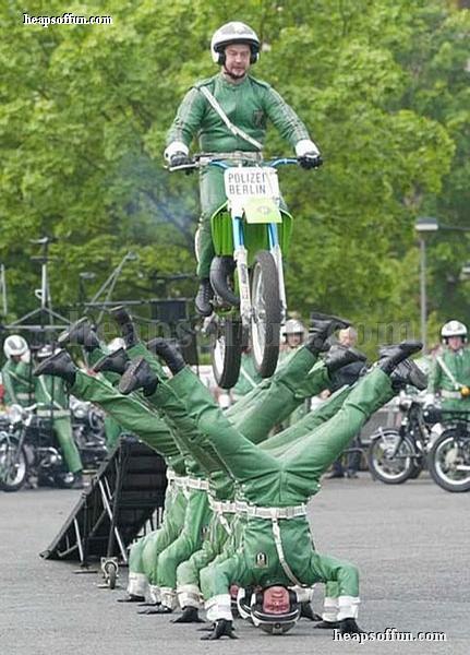 funny_cop_on_bike_m1001.jpg