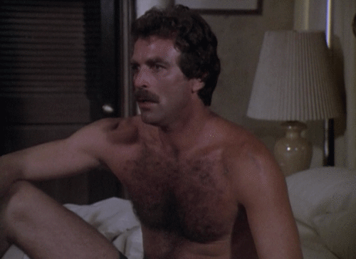 tom-selleck-gif-magnum-pi.gif