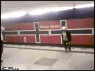 9yvVnIPQXykWY1DtbbmL_Parkour%20Subway%20Sign.gif