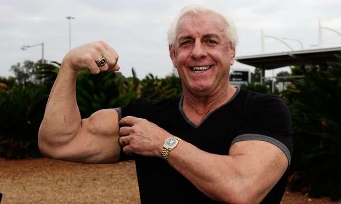 Ric-Flair-WWE-Sydney-Australia-700x420.jpg