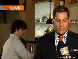 vtsIcaydQJ5IHSHfU2rf_News%20Man%20Drinks%20Vase.gif