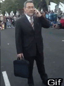 9w8RyhB.gif