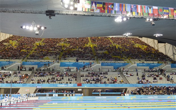 swimming_2291548b.jpg