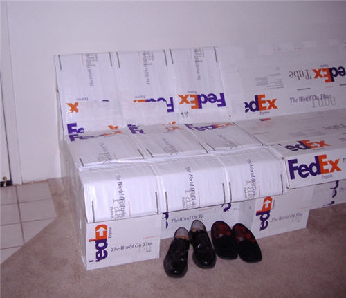 fedex-20couch.jpg