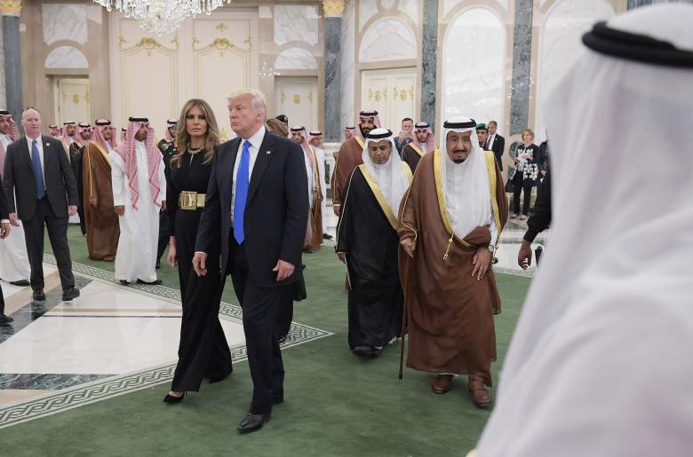 1495293994_560_PHOTOS-Melania-Trump-in-Saudi-Arabia-Without-Headscarf
