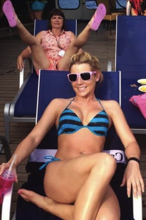 MomPhotobomb.jpg